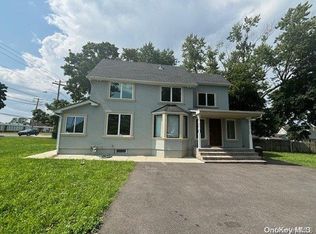 39 Wheeler Rd, Central Islip, NY 11722