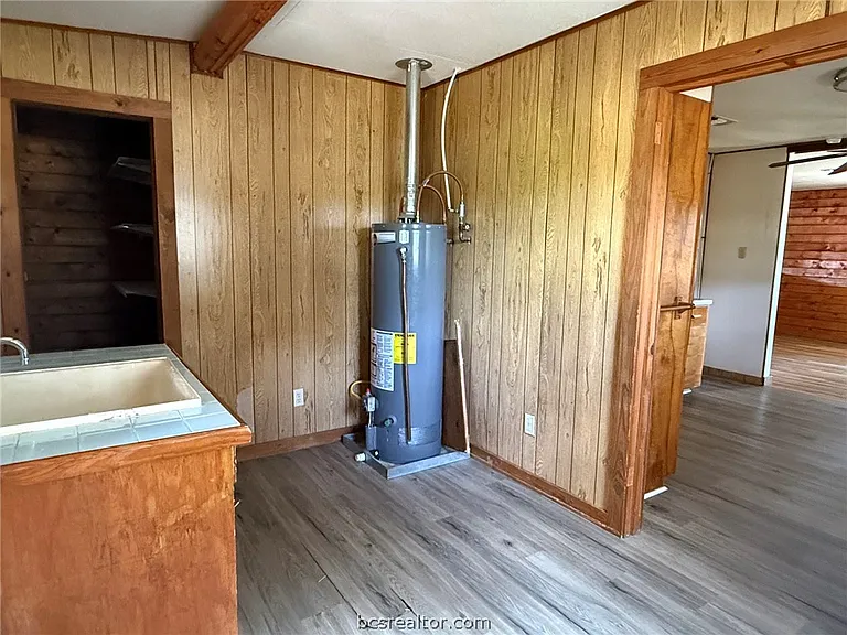 9581 Valley View Dr — Photo 12
