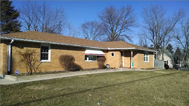 225 W Wenger Rd photo 1