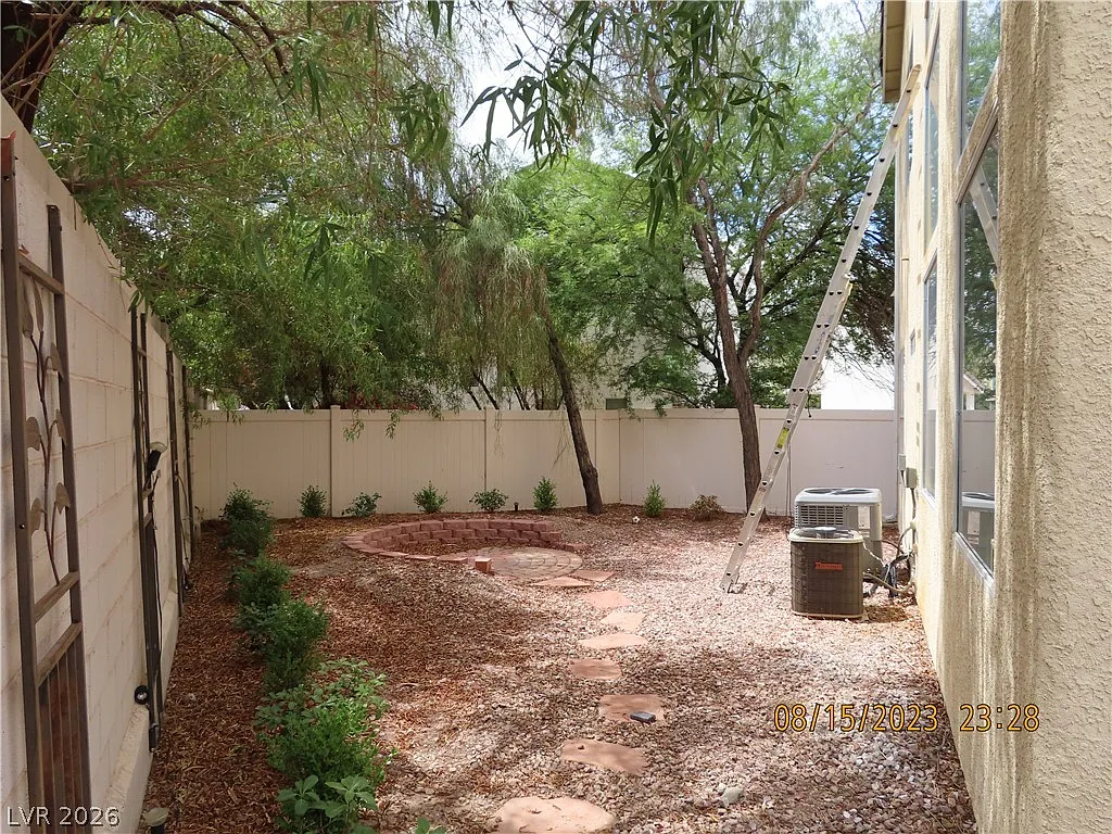 4 bed, 3.0 bath, 1735 sqft, $2,250 — Photo 3