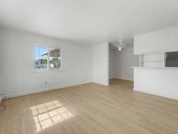 2nd image of 5177 Elizabeth Ave #A & B