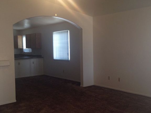 3rd image of 5256 S Linnett Ave