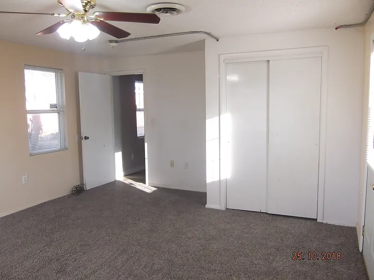 904 W Hefner Rd — Photo 5