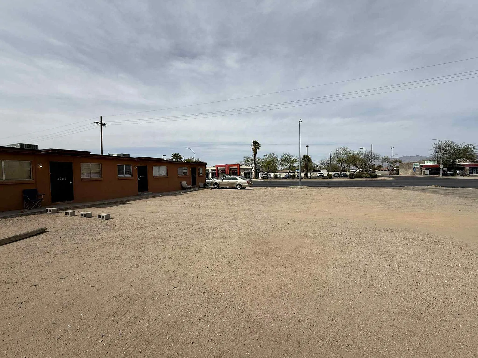2 bed, 750 sqft, $850 — Photo 2