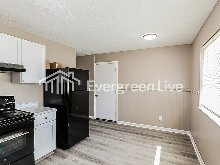 1653 Brightview Dr — Photo 6