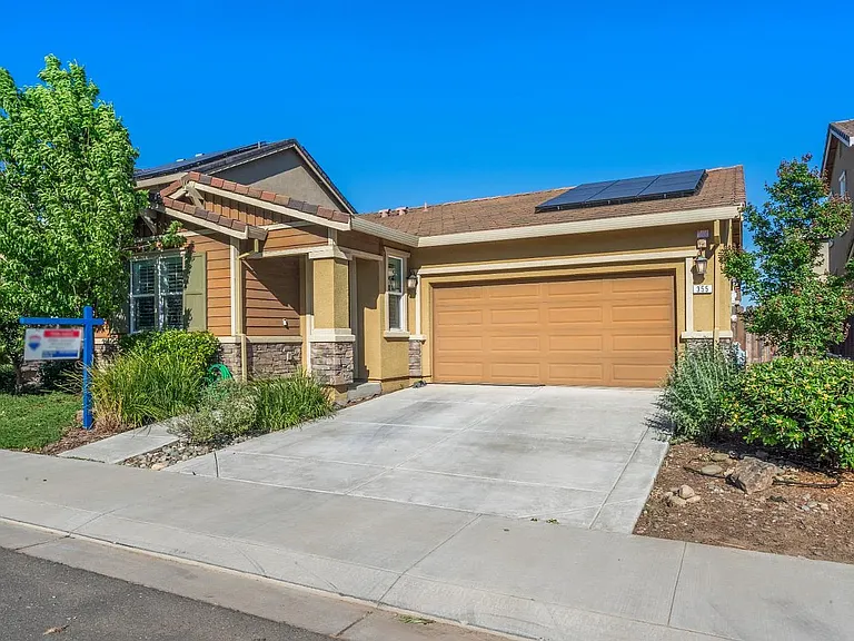 355 Marigold Dr — Photo 1