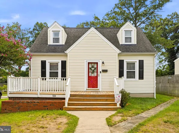 924 Nichols Dr, Laurel, MD 20707