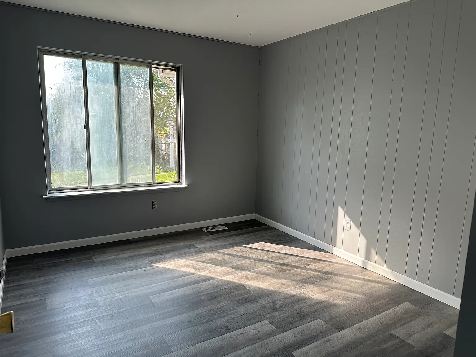 2 bed, 1.5 bath, 900 sqft, $1,250 — Photo 2