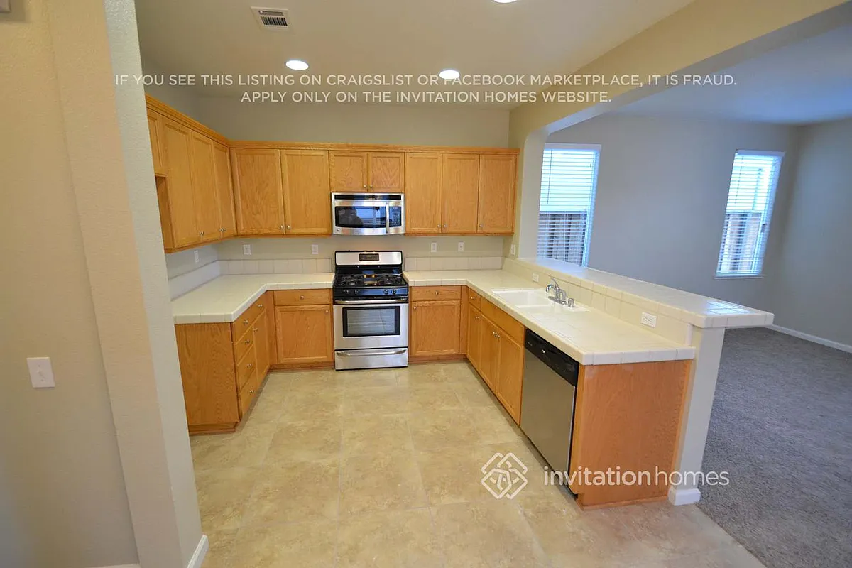 Building Photo - 2748 Cobbler St