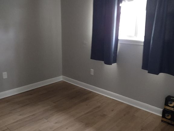 5th image of 251 Meadowview Dr