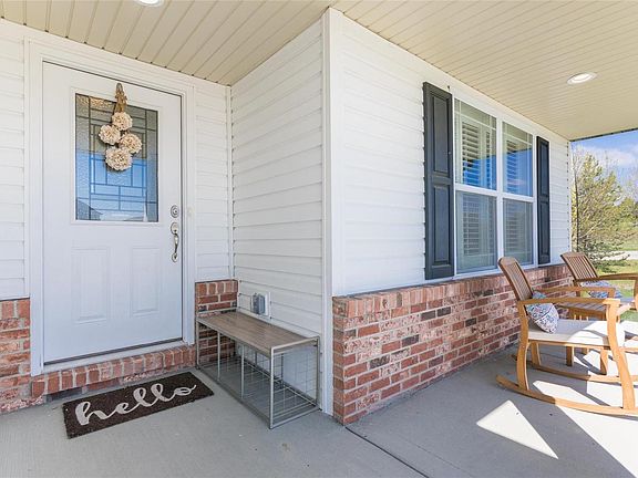 3rd image of 1408 Orchard Lakes Cir