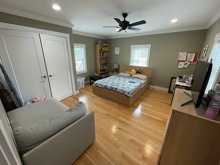 31 Court St #A — Photo 11