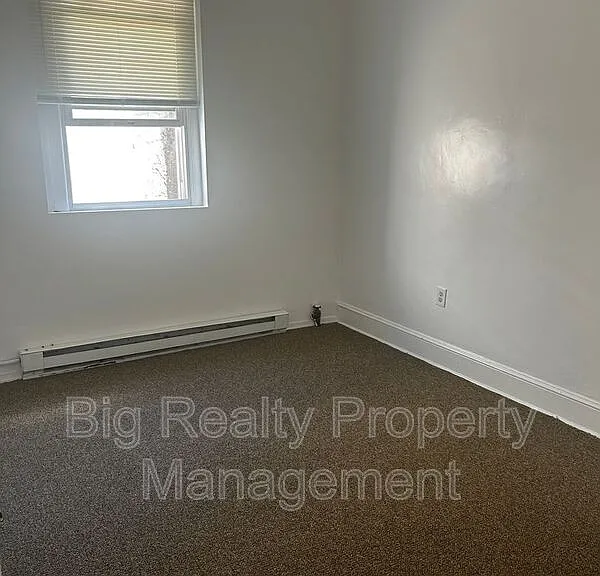 29 N Main St #2F — Photo 6