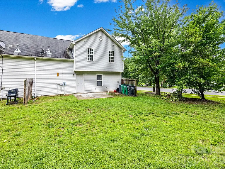 5194 Brooktree Dr — Photo 28