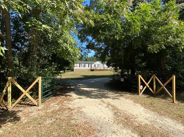 1136 Cut Rd, Baconton, GA 31716