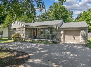 819 E Sunshine St, Springfield, MO 65807