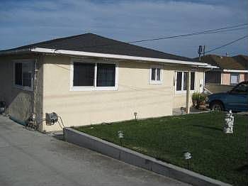 1st image of 10641 Axtell St