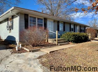 911 Castlewood Ave #B, Fulton, MO 65251
