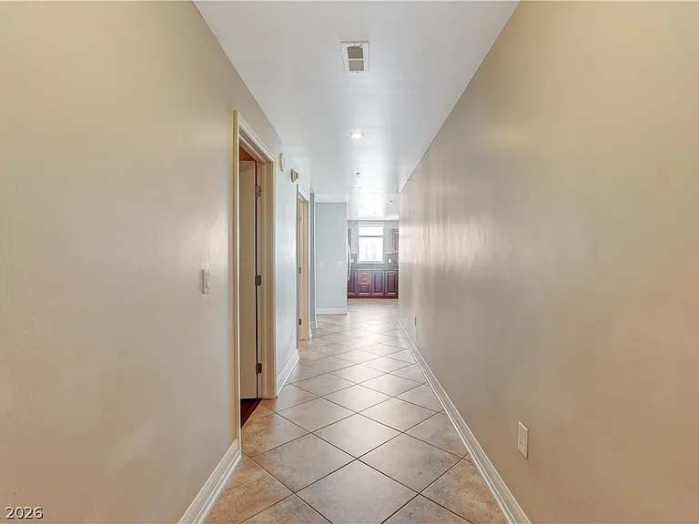 150 Las Vegas Blvd #1205 — Photo 38
