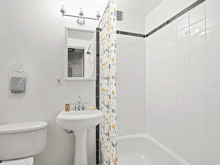 bathroom bathroom