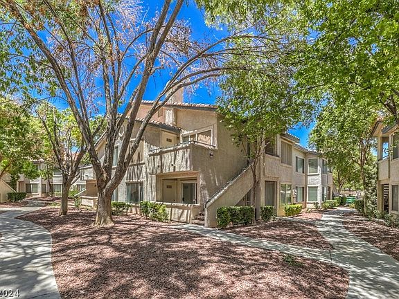 4th image of 3075 Casey Dr Unit 103