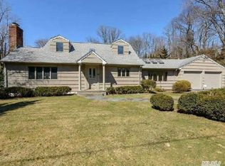 35 Richards Rd, Port Washington, NY 11050