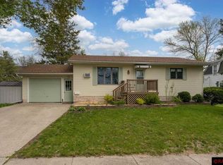 311 3rd Ave SE, Mapleton, MN 56065