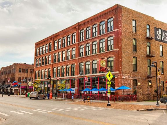 2nd image of 308 Court Ave #414