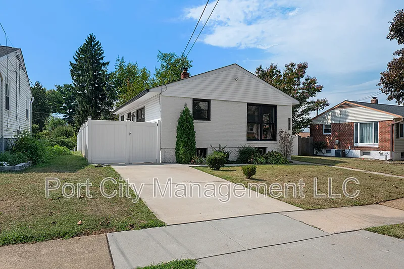 4 bed, 2.0 bath, 1780 sqft, $2,550 — Photo 2