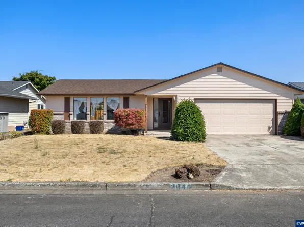 2044 Astor Way, Woodburn, OR 97071
