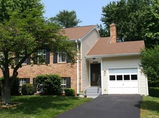 10032 Downeys Wood Ct, Burke, VA 22015