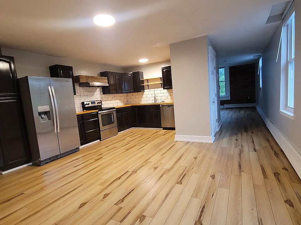 Very large kitchen with room for full dining room table and island