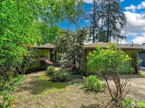 7070 94th Avenue SE, Mercer Island, WA 98040