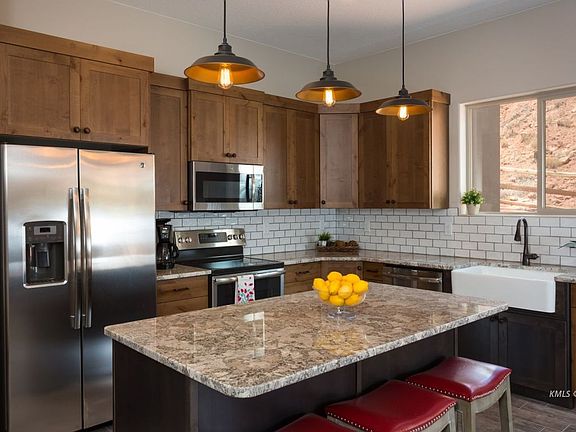 5th image of 500 E Mohawk Dr