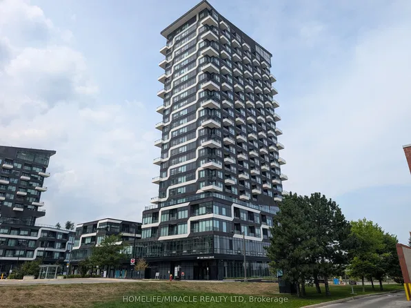 297 Oak Walk Dr #310, Oakville, ON L6H 3R6