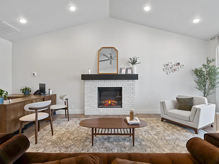 Ridgecrest Commons — Photo 23