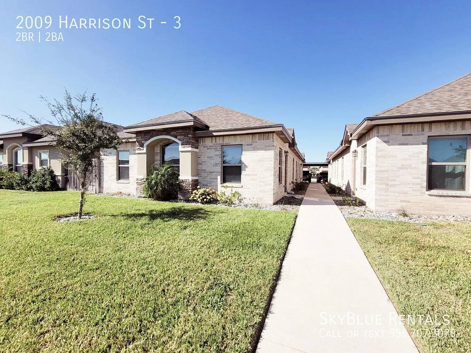 "Charming 2-Bed, 2-Bath Oasis in Weslaco - Cozy 895 Sq Ft Retreat!" — Photo 3