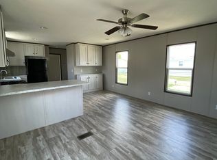 1010 Reservation Rd #D14, Hays, KS 67601