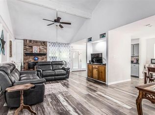 206 Driftwood St, League City, TX 77573