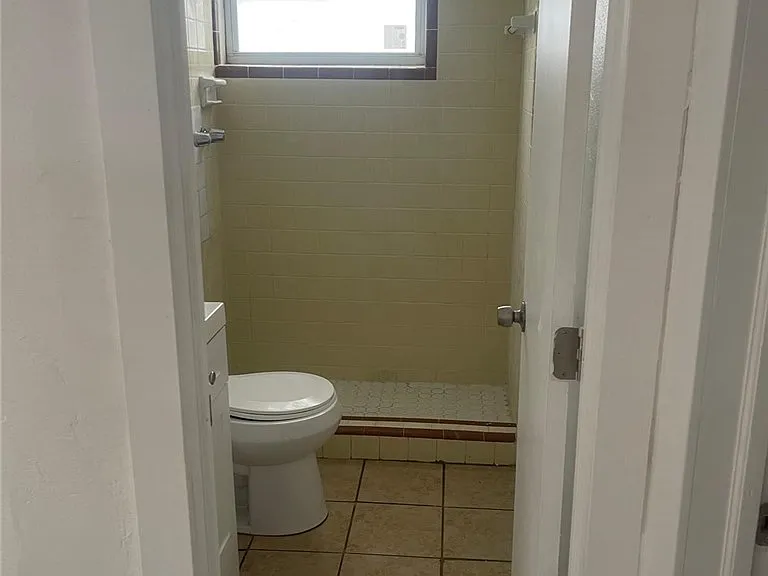 3033 2nd St #1 — Photo 5