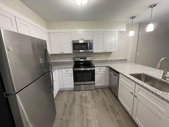 2nd image of 200 Henlopen Sta Unit 101