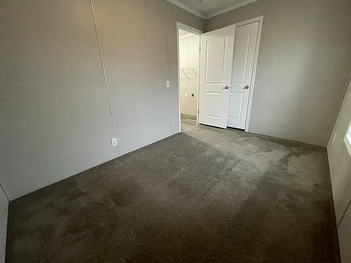 38000 Le Chateau Blvd #124 — Photo 16