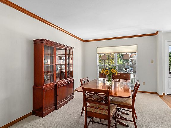 5th image of 5795 Wickershire Ln
