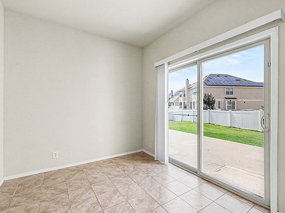 3rd image of 701 Whitemarsh Dr