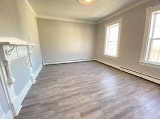 176 Main St, Saint John, NB E2K 1H6