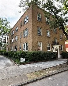 Drummond Pl, 210 - Unit 6 — Photo 2
