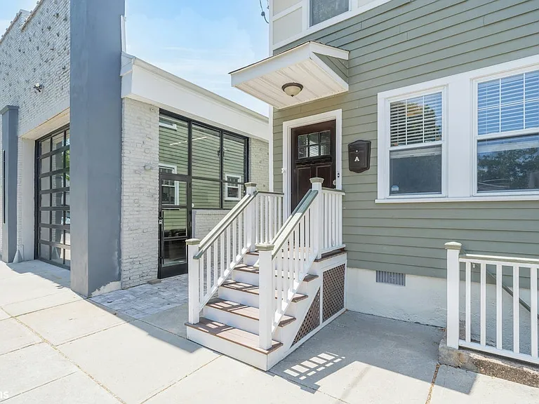 170 Pine St #A — Photo 2