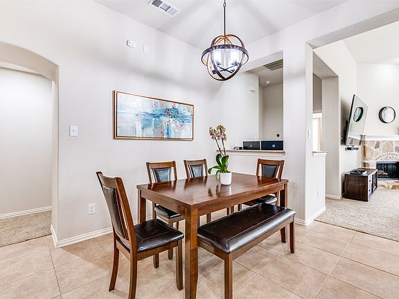 4th image of 2624 Costa Mesa Dr