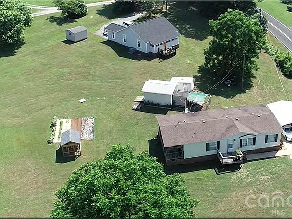 3rd image of 725 Ed Hamrick Rd