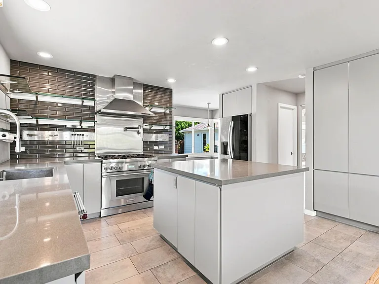 26 Dudley Ct — Photo 6